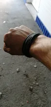 Precio al por mayor pulsera clásica de cuero genuino para hombres joyería de encanto de mano imán multicapa regalo hecho a mano para chicos geniales pulseira masculina