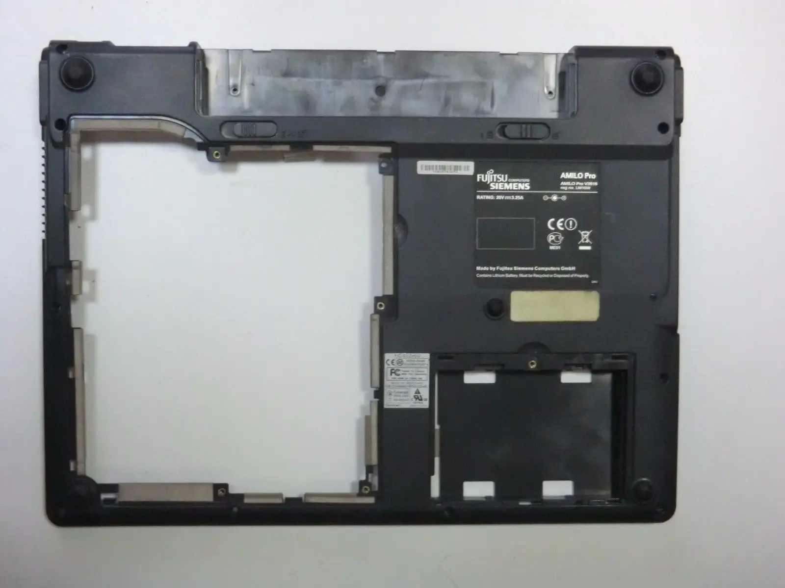 Fujitsu Siemens Amilo Pro V3515 нижняя часть корпуса 80-41203-1 | Компьютеры и офис