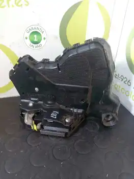 

6538768 lock Left Front Door Toyota Auris 1.3 16v Cat