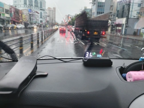 Отзыв о товаре Проектор EANOP M40PLUS, зеркало на лобовом стекле, дисплей OBD2, Winshield, измеритель скорости вращения, скорость проектора, расход масла, приложение дл... от пользователя 7***r
