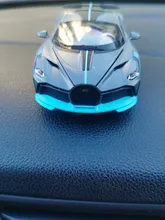 1/32 Aleación de Bugatti DIVO Super deportes juguete de modelo de coche fundido a presión atrás sonido Luz Juguetes vehículo para los niños regalo de los niños