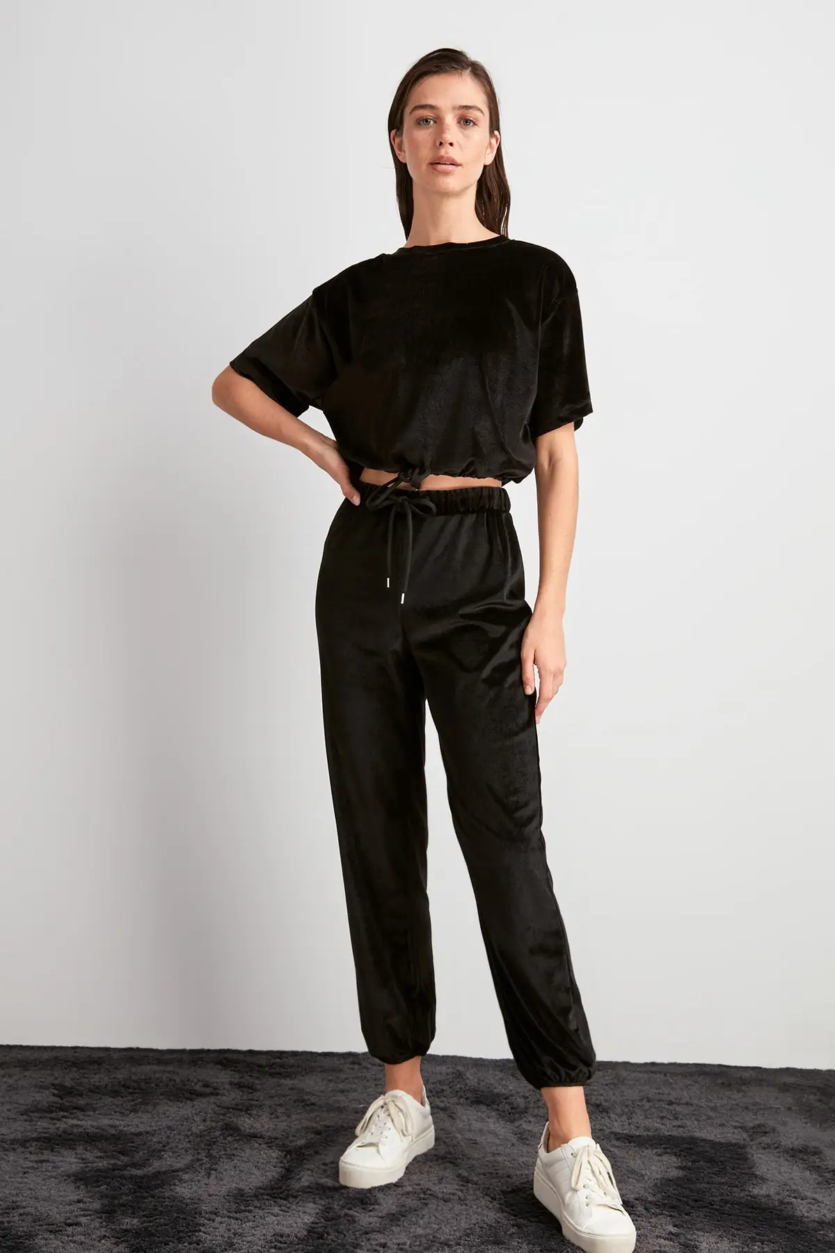 

Trendyol Velvet Knitted Sweatpants TWOAW20EA0174