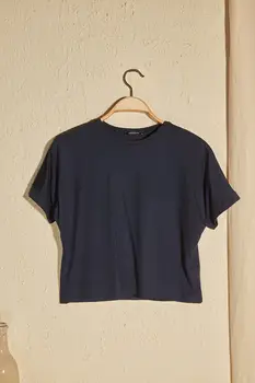 

Trendyol Bike Collar Semifitted Knitted T-Shirt TWOSS20TS1755