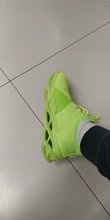 Zapatillas deportivas transpirables de malla para hombre y mujer, calzado ligero y suave y grueso con agujeros para parejas