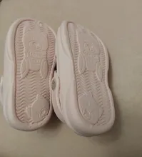 Zapatos con agujeros para bebés, sandalias antideslizantes suaves para niños y niñas de 1 a 3 años, novedad de verano