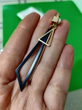 Pendientes con Clip geométrico triangular para mujer, joyería con personalidad coreana, sin Piercing, aretes largos de borla para mujer