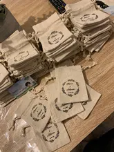 Lino Natural bolsas de regalo de joyería 8x11cm 9x12cm 10x15cm, 13x17cm paquete de 50 logotipo personalizado maquillaje bolso bolsas