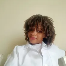 FAVE-peluca rizada de cabello sintético para mujeres y hombres, Pelo Rizado Afro de fiesta, corto, color negro Natural/1b 30, ombré, marrón