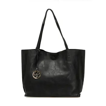 

FLO 51.953272.C Black Women Shoulder Bag Polaris
