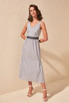 

Trendyol Lace Detail TWOSS20EL2290