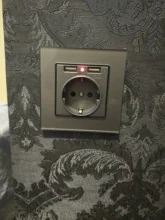 Coswall-Enchufe de pared con puerto USB, toma de corriente de 16A tipo europeo dual, para carga de 5V y 2.1A, con indicador LED, panel gris, negro, blanco o dorado