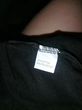 Vestido ajustado de fiesta con espalda al aire, vestido de mujer que estiliza la figura, corto, con tirantes muy finos y escote abierto