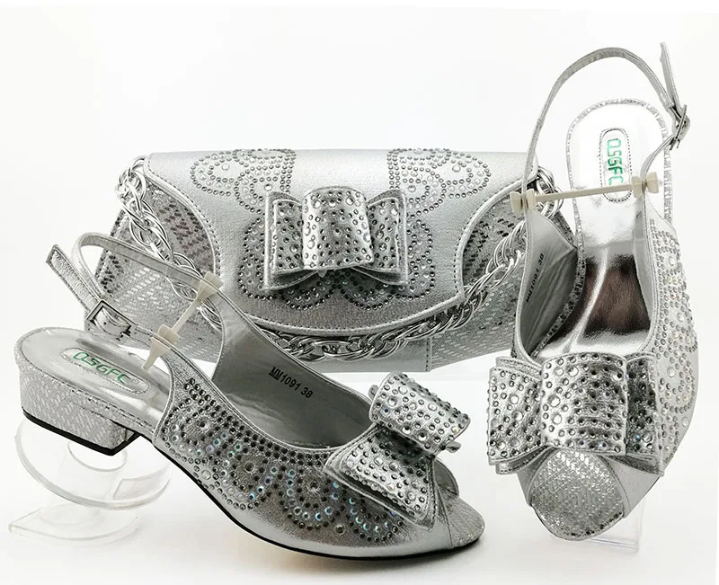 

Silver sandal shoes matching clutches bag low heel party dance shoes italian shoes and bag SB8413-1