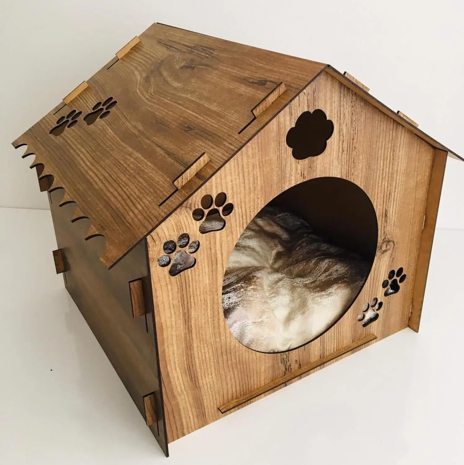 Wooden Decorative Cat House With Pillow