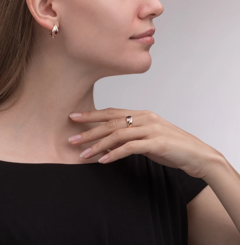 Gold earrings with cubic zirconia and Garnet SUNLIGHT test 585