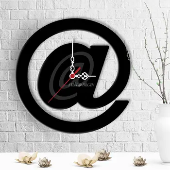 

Personalized Meat Mark Design Wooden Wall Clock
