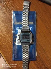 Reloj digital vintage para hombres y mujeres, pulsera con pantalla led electrónica de oro y plata para militares, en color negro, ideal para deportes y regalo