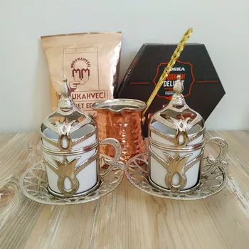 

Silver Color English Gift Box With Hazelnut Turkish Delight