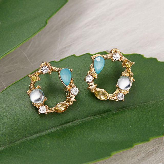 Daisy Round Hoop Earring For Women Delicate Korean Style Sweet Versatile Flower Earring Bride Wedding Engagement Jewelry