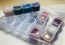 Mordoa-caja de almacenamiento de cuentas de plástico transparente con 28 ranuras, caja organizadora para herramientas de manicura de decoración de uñas, expositor de joyería