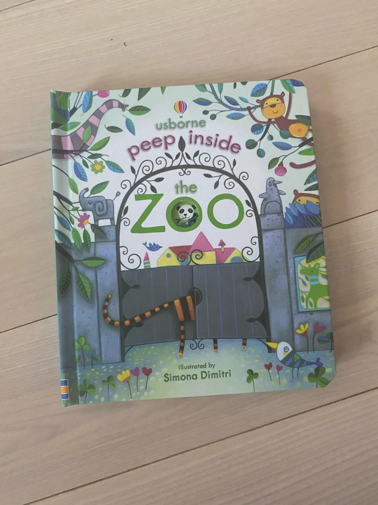 Peep Inside The Zoo Animal English Educational 3D Flap Picture Books Baby Children Reading Book