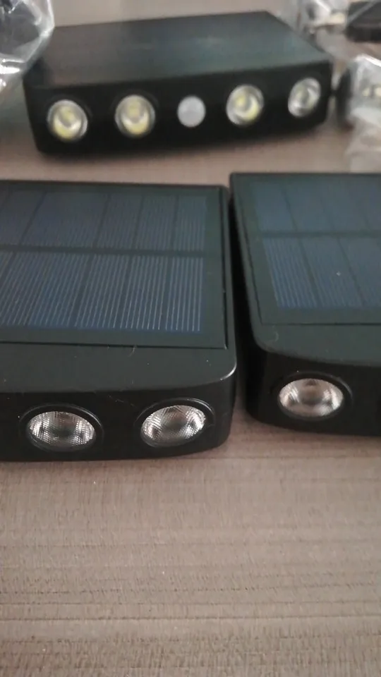 太陽能燈運動感應器防水花園 LED 太陽能聚光燈照片評論