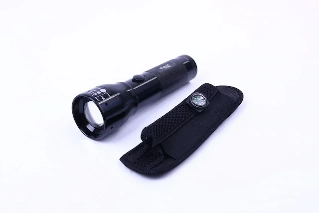 watton-wt-096-zoomlu-pen-battery-powered-flashlight-429582971