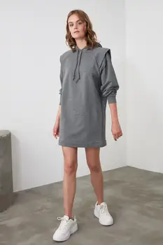 

Trendyol Shoulder Detail Oversize Knit Dress TWOAW21EL1104