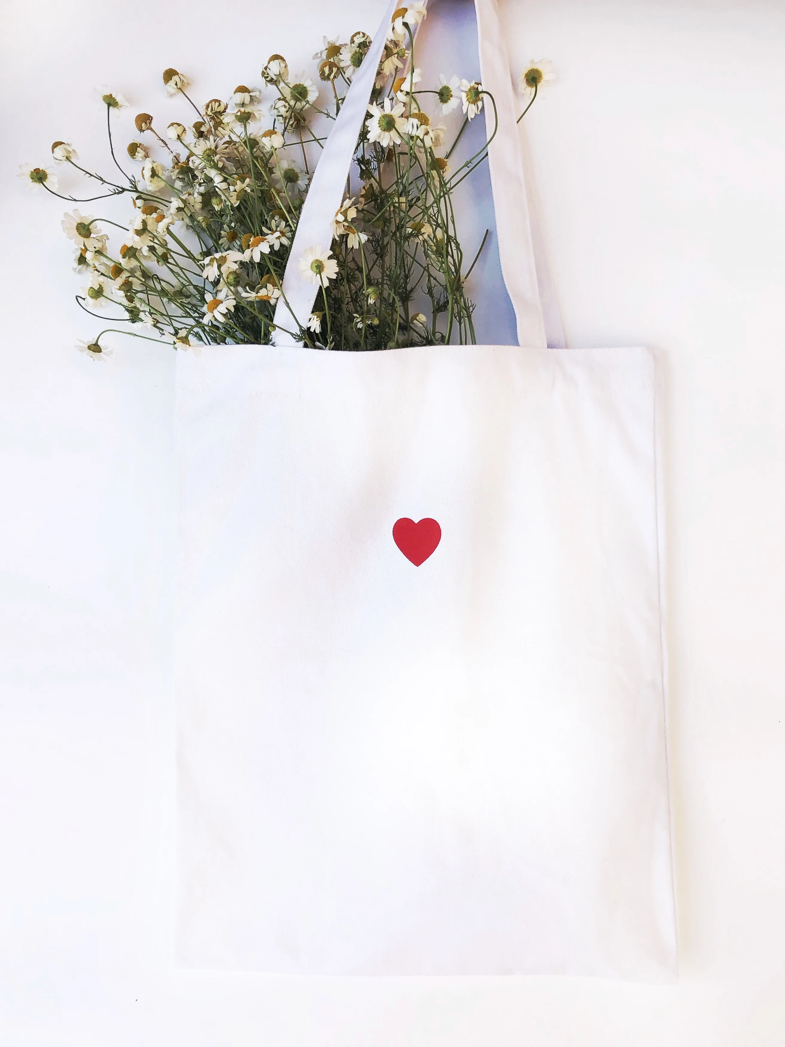 Сумка-шоппер Сердце чёрная белая сумка-тоут с внутренним карманом на молнии