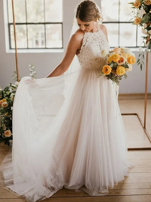

A-Line/Princess Lace Tulle Sleeveless Halter Floor-Length Wedding Dresses