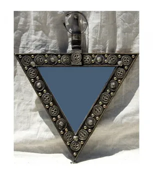 

Arab Mirror Alpaca - Triangle