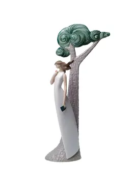 

NAO Figure Reading Evocative. Sculpture Decoration Women. Porcelain woman