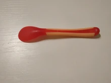 Cuchara de silicona con detección de temperatura para niños y niñas, cucharilla de alimentación para bebés, cucharillas infantiles de 3 colores, envío directo
