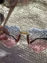 Gafas de sol sin montura con forma de corazón para niños, anteojos de sol deportivos a la moda, con Lentes rojas en color gris y Rosa, con UV400