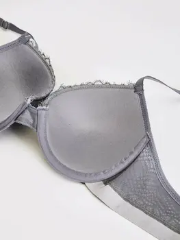 

Lace Detail Velvet T-Shirt Bra