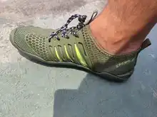 Zapatos de secado rápido para hombre y mujer, zapatillas de agua transpirables, antideslizantes, para deportes al aire libre, zapatilla de playa resistente al desgaste