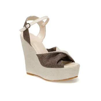 

FLO MERIH21Z Brown Women 'S Sandals BUTIGO