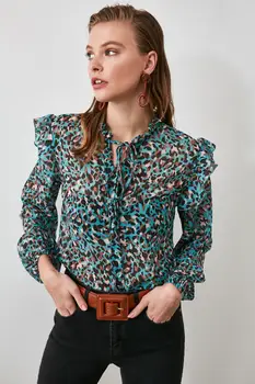 

Trendyol Collar Detailed Shirt TWOAW21GO0164