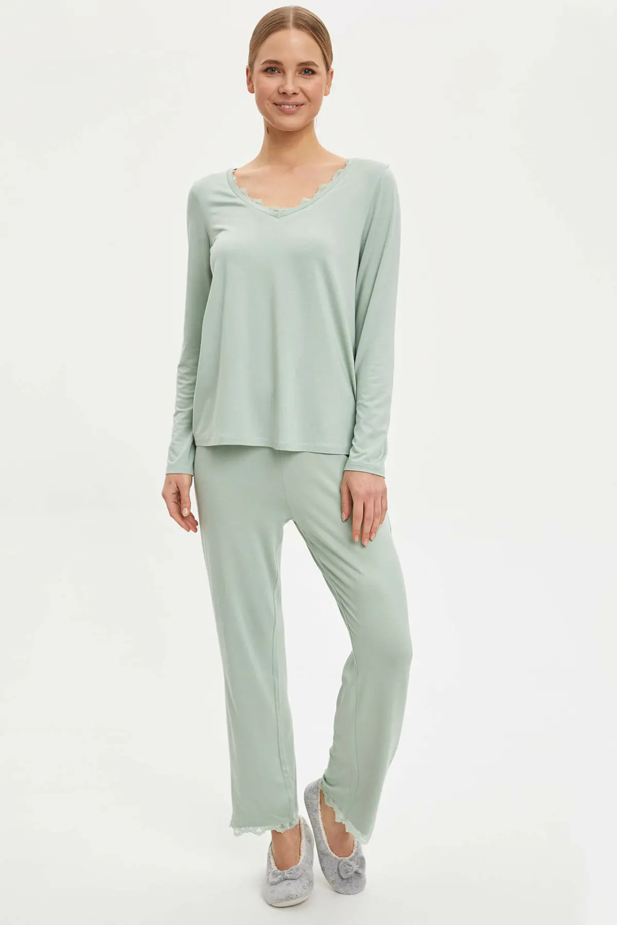 

DeFacto Woman Knitted Sets-L5790AZ20SP