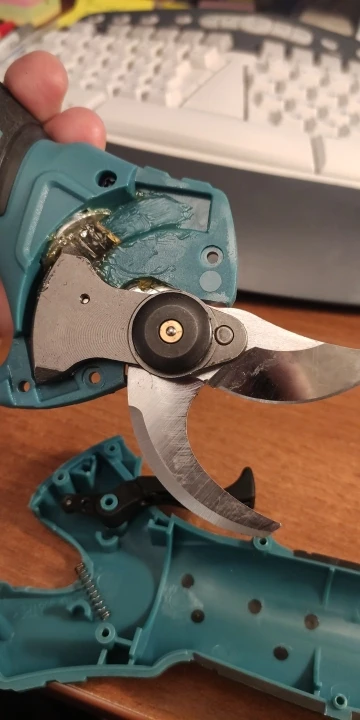 Attachment image review on Androf Brushles