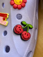 Adornos de fruta bonita para zapatos de estilo Croc accesorios de decoración para zapatos de plátano/piña/melocotón/fresa para jibz regalos de fiesta para niños