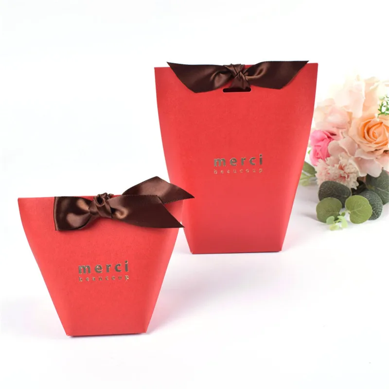 10774367900_261812805