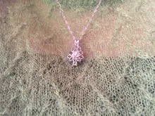 Colgante con forma de flor de loto para mujer, luminoso, luminoso, Luna oscura, collar para mujer, Yoga, oración, joyería de budismo