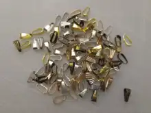 Lote de conectores de Clips dorados de 7 a 8mm, accesorios para collar, 100 unidades