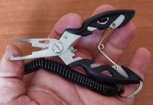 Alicates de pesca multifuncionales, tijeras de corte de línea, removedor de anzuelos, accesorios de abrazadera de pesca, herramientas con cordones, cuerda de resorte