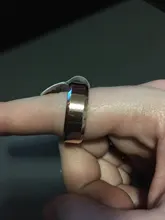 Anillo de titanio inoxidable para hombre y mujer, 8mm de ancho, negro, alta calidad, joyería de boda