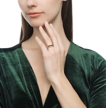 

Sunlight gold ring with sapphires and diamonds