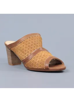 

Clog Brown. ra6