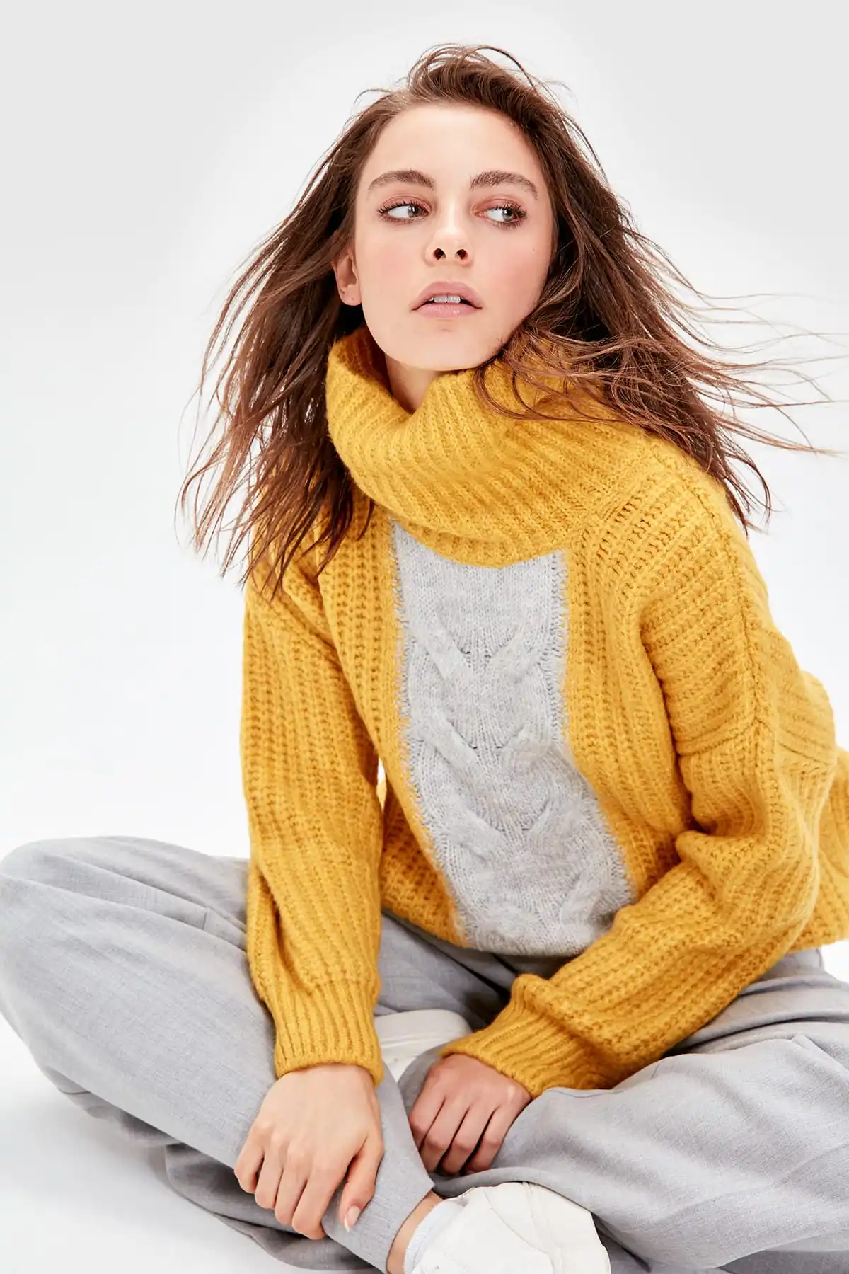 Trendyol WOMEN-Mustard Fronting Color Stripe Sweater TWOAW20NV0011 |