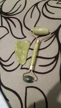 Gua Sha-Rodillo verde 2 en 1, herramientas de Jade Natural, masajeador con piedras para cara, cuello, espalda y Jawline